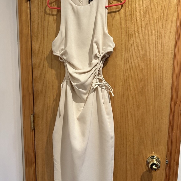 Zara Women Cut Out Slim Midi Creme Dress - Picture 2 of 6